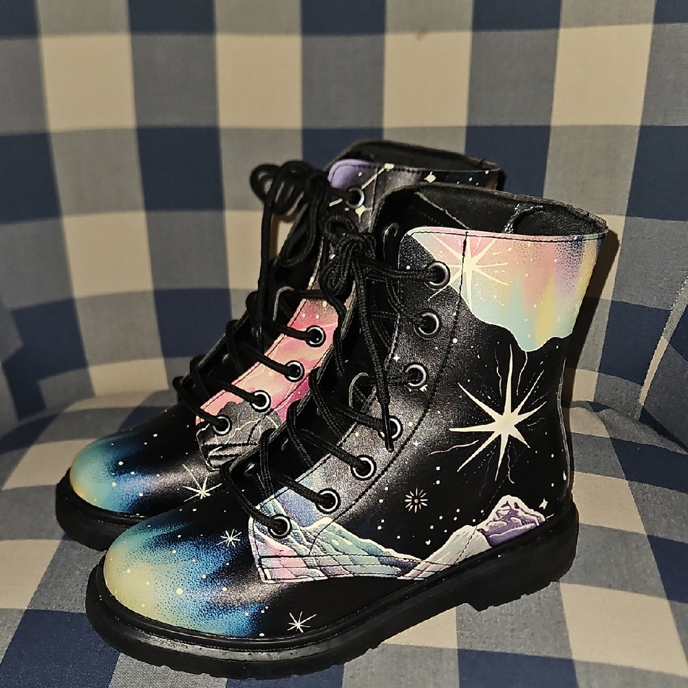 Rogue + Wolf Vegan Boots Size 6W And NWOT